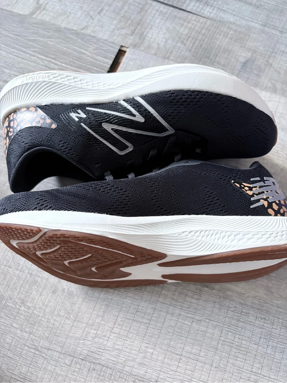 New Balance Dynasoft Pro Run V2 NWOT Running Shoes Black Sneaker nursing comfort